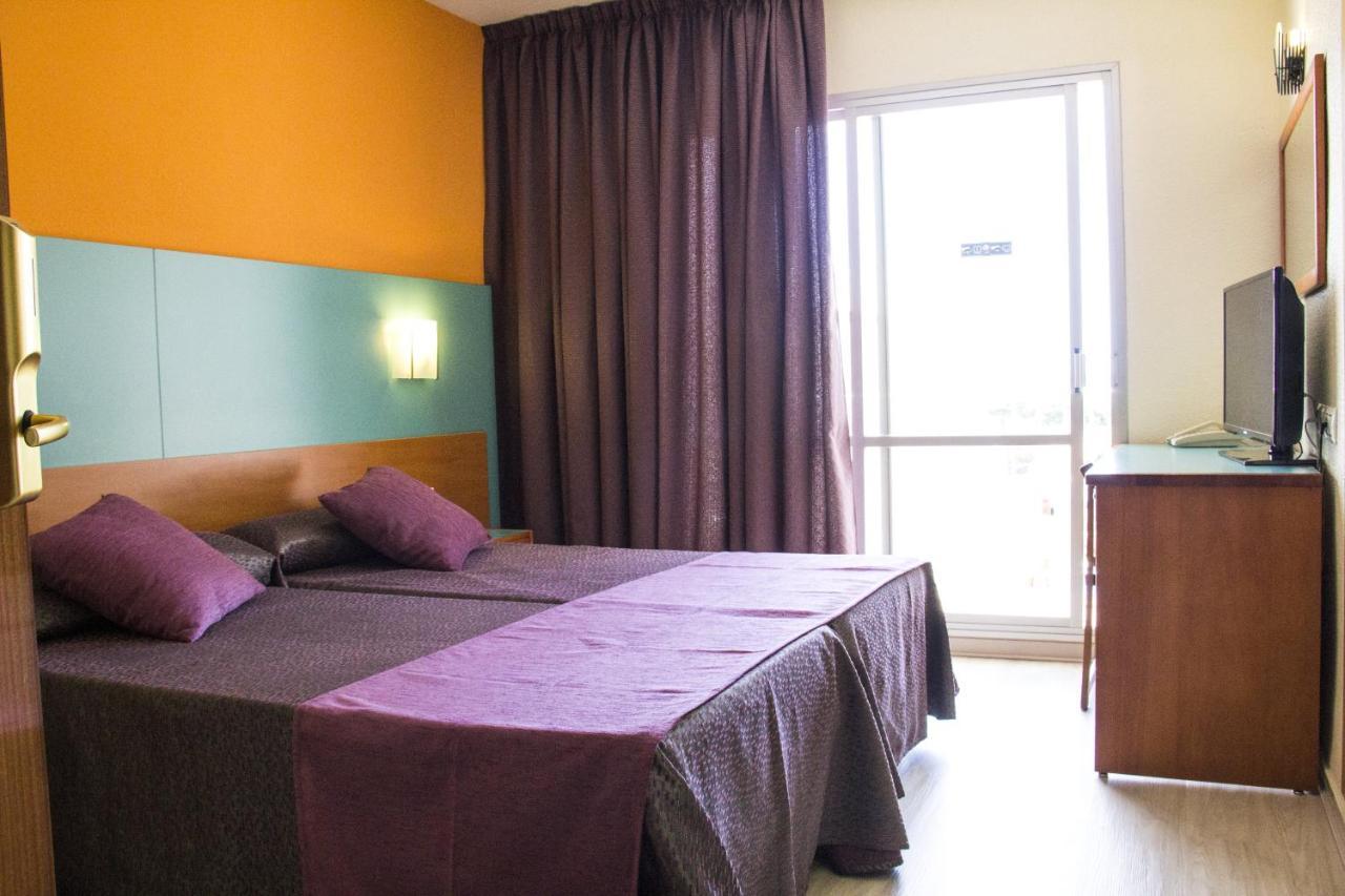 Hotel Papi Malgrat de Mar Bagian luar foto