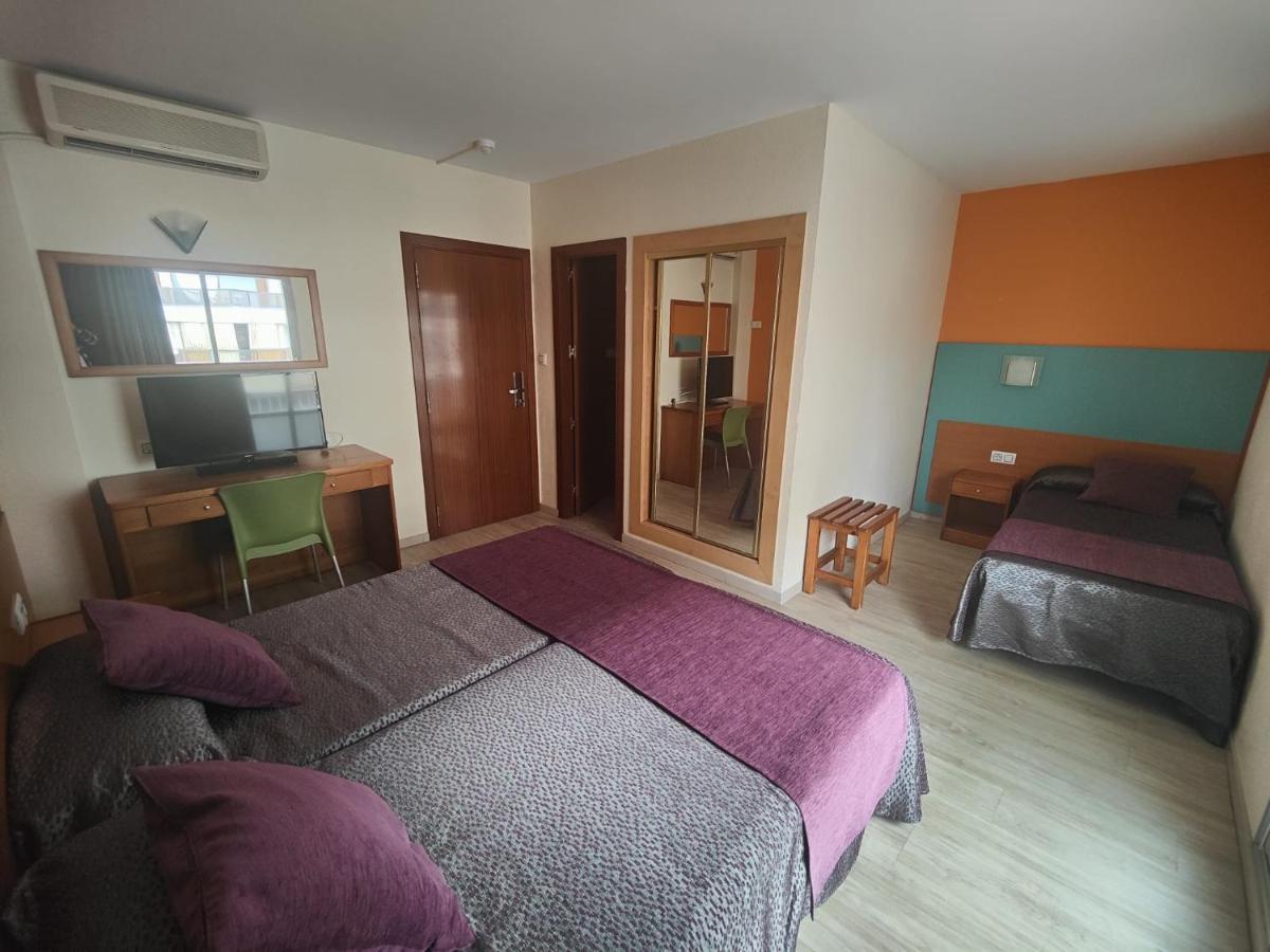 Hotel Papi Malgrat de Mar Bagian luar foto