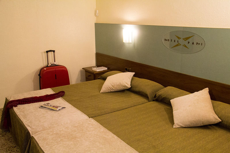 Hotel Papi Malgrat de Mar Bagian luar foto