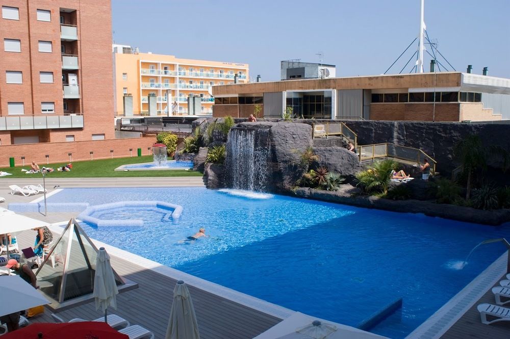Hotel Papi Malgrat de Mar Bagian luar foto